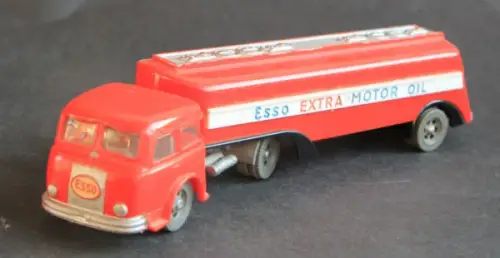 Siku Henschel HS 170 Esso-Tankwagen V47 Plastikmodell 1957 (10532)