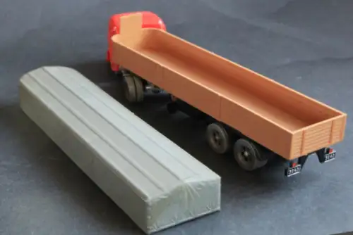 Siku Henschel HS 170 Sattelschlepper Kässbohrer V124 Plastikmodell 1959 (10533)