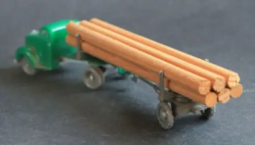 Siku Borgward Diesel Langholz-Transporter V61 Plastikmodell 1957 (10539)