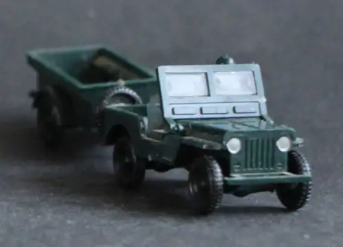 Siku Willys Jeep mit Anhänger V92 Plastikmodell 1958 (10542)