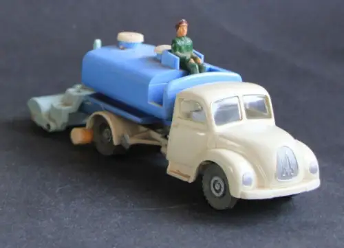 Siku Magirus Kehr- und Wasch-Lastwagen V157 Plastikmodell 1960 (10550)