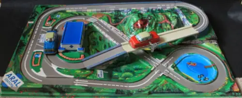 Wimmer "Hi-Way Motorway Excursion" 1963 Verkehrsbahn mit BV-Aral Tankstelle und zwei Fahrzeugen in Originalkarton (10662)