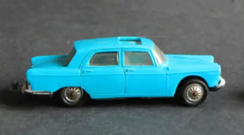 Norev Peugeot 404 Limousine 1965 Plastikmodell (10704)