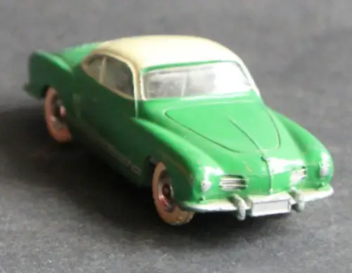 Dinky Toys England Volkswagen Karmann-Ghia 1960 Metallmodell (10711)
