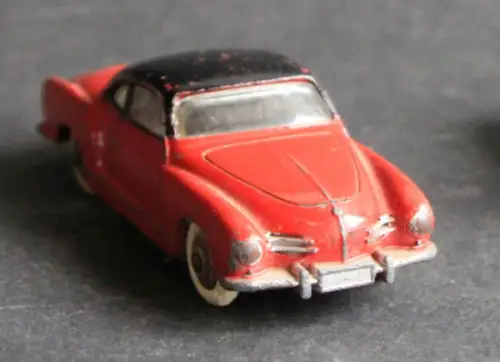 Dinky Toys France Volkswagen Karmann-Ghia 1960 Metallmodell (10712)