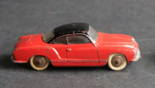 Dinky Toys France Volkswagen Karmann-Ghia 1960 Metallmodell (10712)