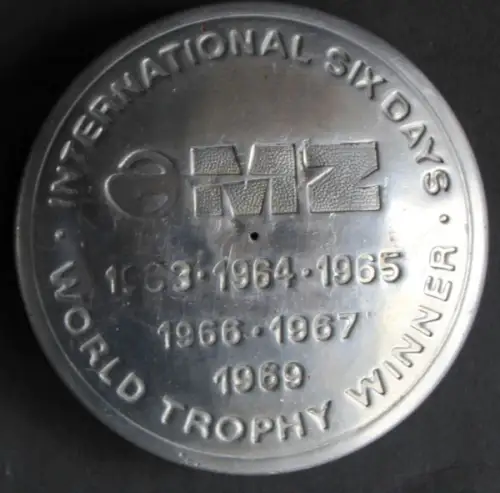 MZ Motorrad Tankdeckel "World Trophy Winner" 1969 (10954)