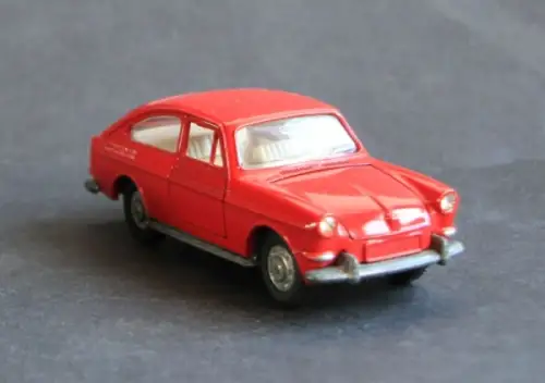 Dinky Toys England Volkswagen 1600 TL Fastback1965 Metallmodell (3710)