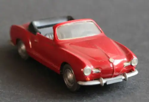 Wiking Volkswagen Karmann-Ghia 1970 Plastikmodell (11019)