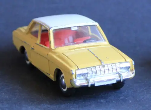 Dinky Toys England Ford Taunus 20M 1968 Metallmodell (11071)
