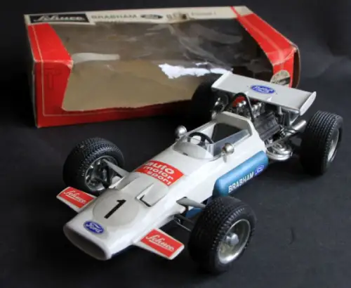 Schuco Ford Brabham Cosworth Formel I Rennwagen 1971 Plastikmodell mit Friktionsantrieb in Originalbox (11157)