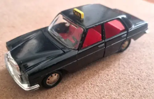 Märklin Mercedes-Benz 250 Taxi 1968 Metallmodell (11227)