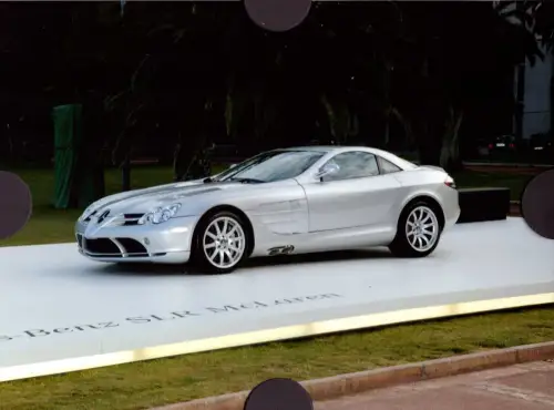 E 1595GG Mercedes Benz SLR McLaren Mappe mit 5 Fotos von der Präsentation