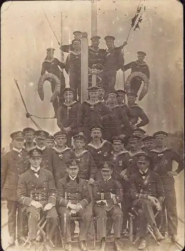 601541 | seltenes Foto, 12 x 8,5cm, Besatzung S.M. U 68, U Boot Marine, Foto verkleinert | Kiel (W 2300)