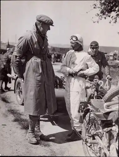 601603 | Pressefoto, 21x16,5 cm, ca. 1935, Motorrad, Motorsport Sportbild Schirner, Zündapp,Frau Stösser  | Immenstadt /