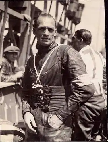 601604 | Pressefoto, 21x16,5 cm, ca. 1935, Motorrad, Motorsport Sportbild Schirner, Portait Guthrie England  | -, -,