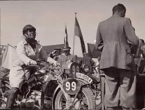 601608 | Pressefoto, 21x16,5 cm, ca. 1935, Motorrad, Motorsport Sportbild Schirner, Frau Foley, Zündap  | Immenstadt / A