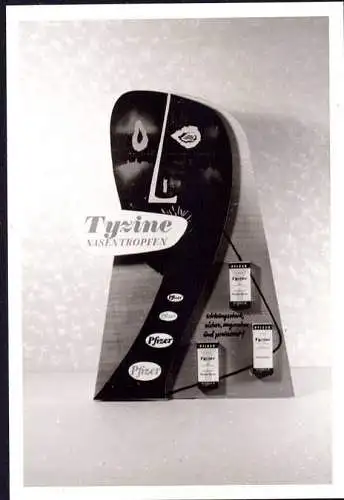 O 302, Werbeaufsteller der Firma Tyzine, Foto. von ca.1960 (Gr. 10x7cm), Nasentropfen, Pharmazie