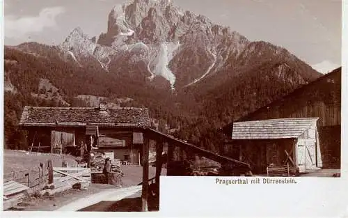[Echtfotokarte schwarz/weiß] O 416 Fotokarte mit Ortsansicht aus dem Pragserthal, Prags, Valle di Braies, Alto Adige. 