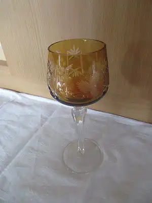 Wunderschöner alter Bleikristall Römer Weinglas bersteinfarben Überfang