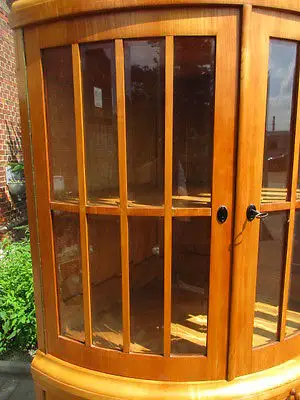Schöner alter Biedermeier Eckschrank Vitrine Eckvitrine Kirsche 1