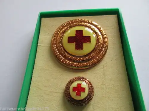 DDR Abzeichen DRK Ehrenzeichen des DRK der DDR   Bronze mit Miniatur