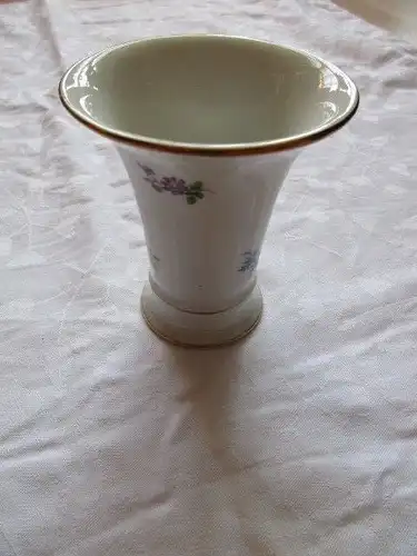 Meissen kleine Vase Trompetenform Streublümchen 2.Wahl TOP