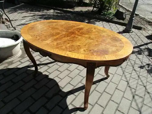 Couchtisch Esstisch  Nussbaum   um 1910  nur 62 cm hoch Nr.07