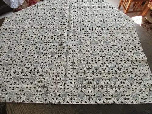 Alte Plauener Spitze Tischdecke neuwertig 85 x 85 cm