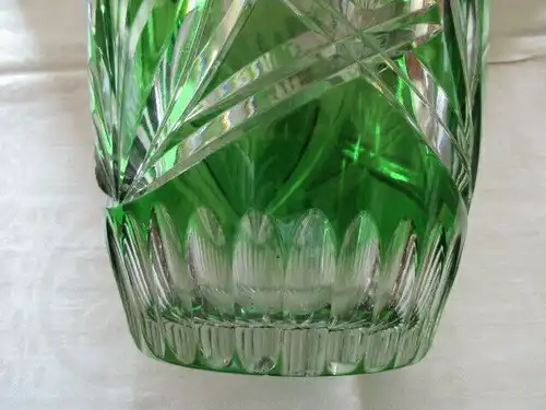 Lausitzer Glas Bleikristall große Vase Überfang grün 25 cm Vitrinenstück