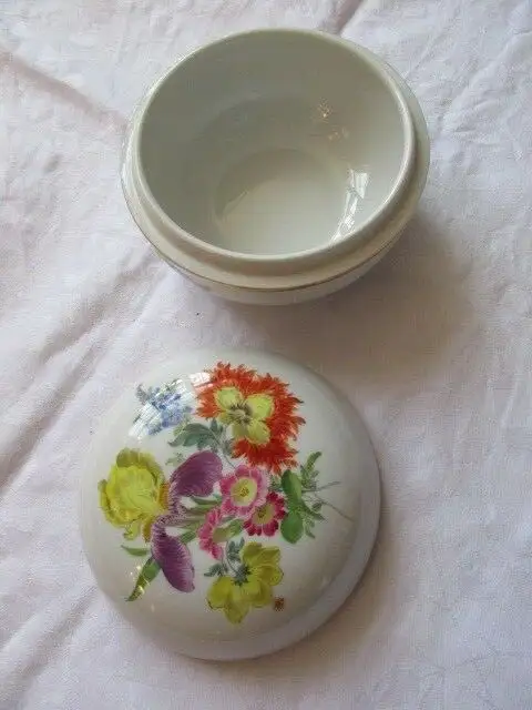 Meissen große Deckeldose Blumendekor Goldrand 2. Wahl TOP Ø 12,5 x 9 cm 2