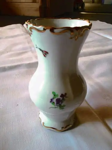 Weimarer Porzellan Vase Barock weiss Goldrand Blume H 14 cm