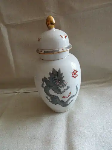 Freiberger Porzellan wunderschöne Deckelvase Vase schwarz grau Drachen Ming