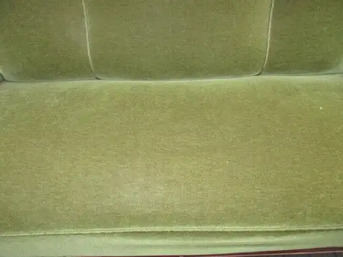 Schönes altes Gründerzeit Sofa