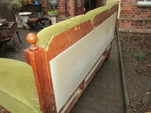 Schönes altes Gründerzeit Sofa