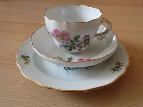 Meissen altes Kaffeegedeck Gedeck Blume 3 tlg.  2.Wahl