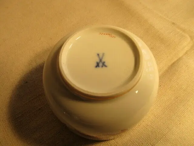 MEISSEN  Zuckerdose Ming Drachen lila 1. Wahl TOP 4