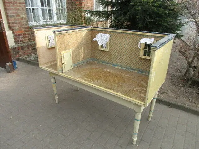 Puppenstube um 1900 Jugendstil  147 cm breit 10