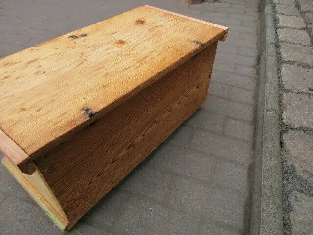 Truhe  Flachdeckeltruhe  Biedermeier um 1860 Weichholz 4