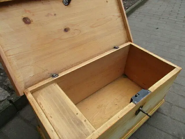 Truhe  Flachdeckeltruhe  Biedermeier um 1860 Weichholz 6