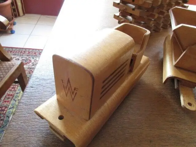 Lore  3 Anhänger und Schienen , Weichen usw.   Holz FWF  Fröbel / Werdau  1950 1