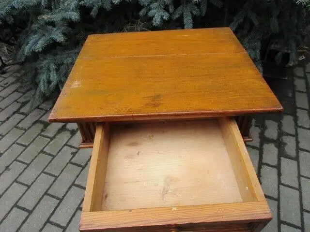 Nachttisch Gründerzeit mit Säulen um 1890  Weichholz Nr. 4 4
