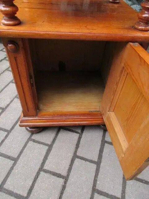 Nachttisch Gründerzeit mit Säulen um 1890  Weichholz Nr. 4 5