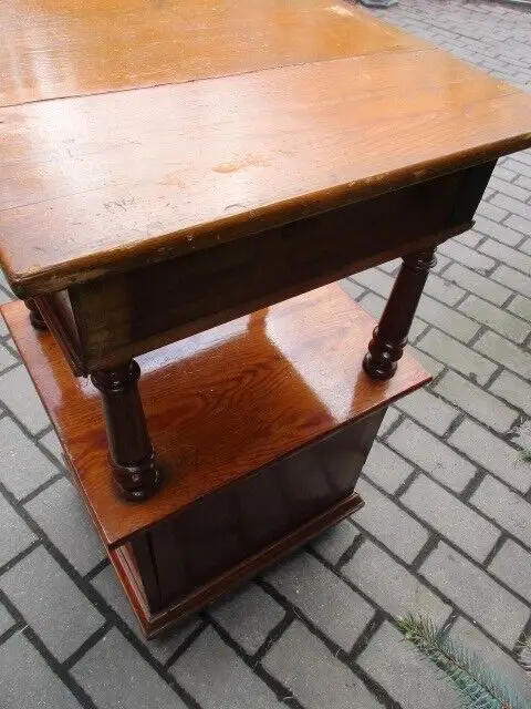 Nachttisch Gründerzeit mit Säulen um 1890  Weichholz Nr. 4 6