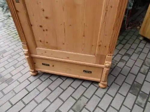 Kleiderschrank Dielenschrank Schrank Jugendstil um 1910 Weichholz