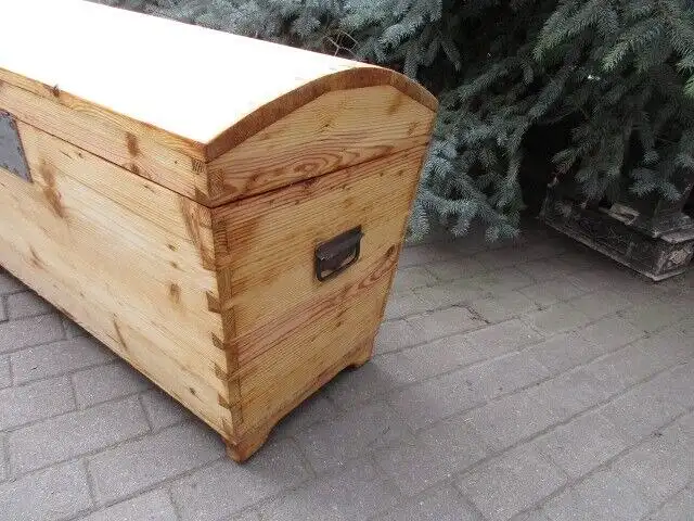 Truhe  Jugendstil um 1900  Weichholz  Runddeckeltruhe Nr. 7 1