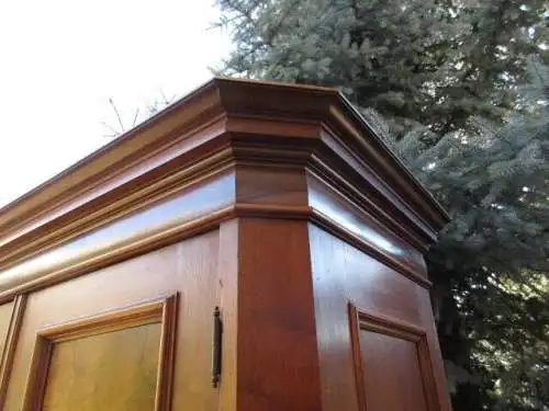 Kleiderschrank Dielenschrank Schrank Jugendstil um 1900 Nussbaum  Zerlegbar