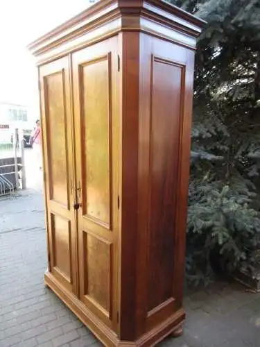 Kleiderschrank Dielenschrank Schrank Jugendstil um 1900 Nussbaum  Zerlegbar