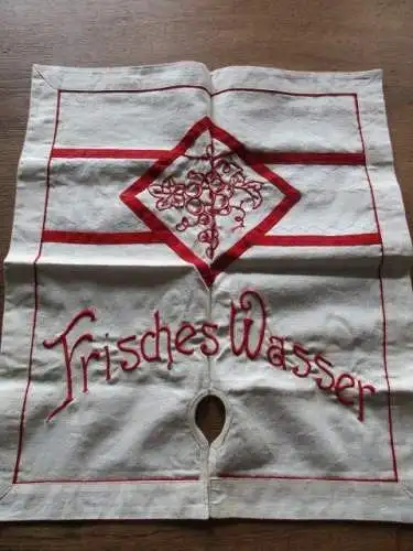 alter Überhang Frische Wasser rote Stickerei  Handarbeit