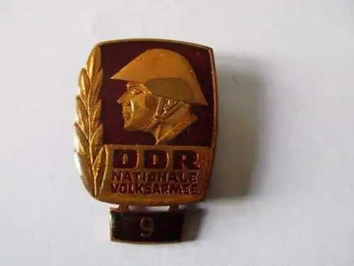 DDR  NVA  Bestenabzeichen Stufe 9 poly.